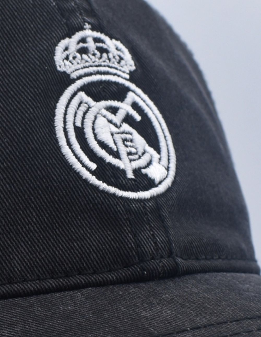 Dětská čepice Real Madrid černá - Image 4